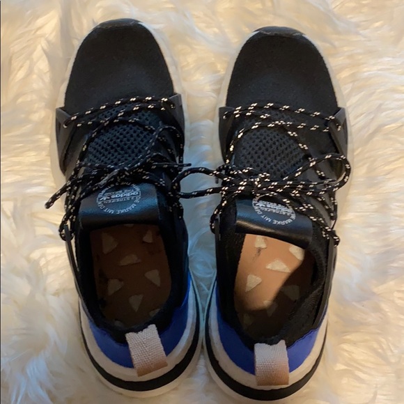 Adidas Flynit - Picture 3 of 7